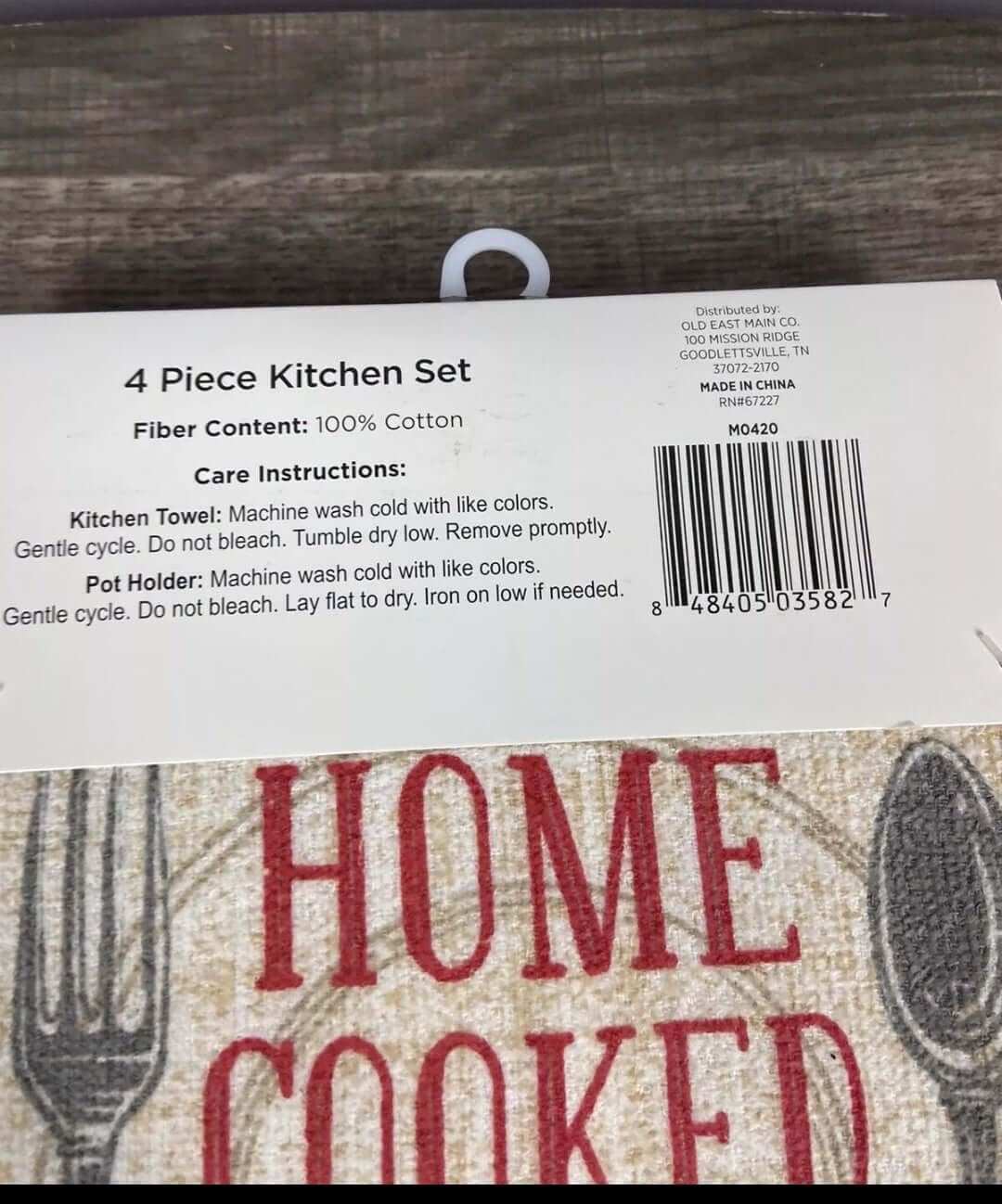 Kitchen Towel Set Home Cooked With Love Themed 4 Piece Set 2 Towels, 2 Hot Pads - The Bargains Basement