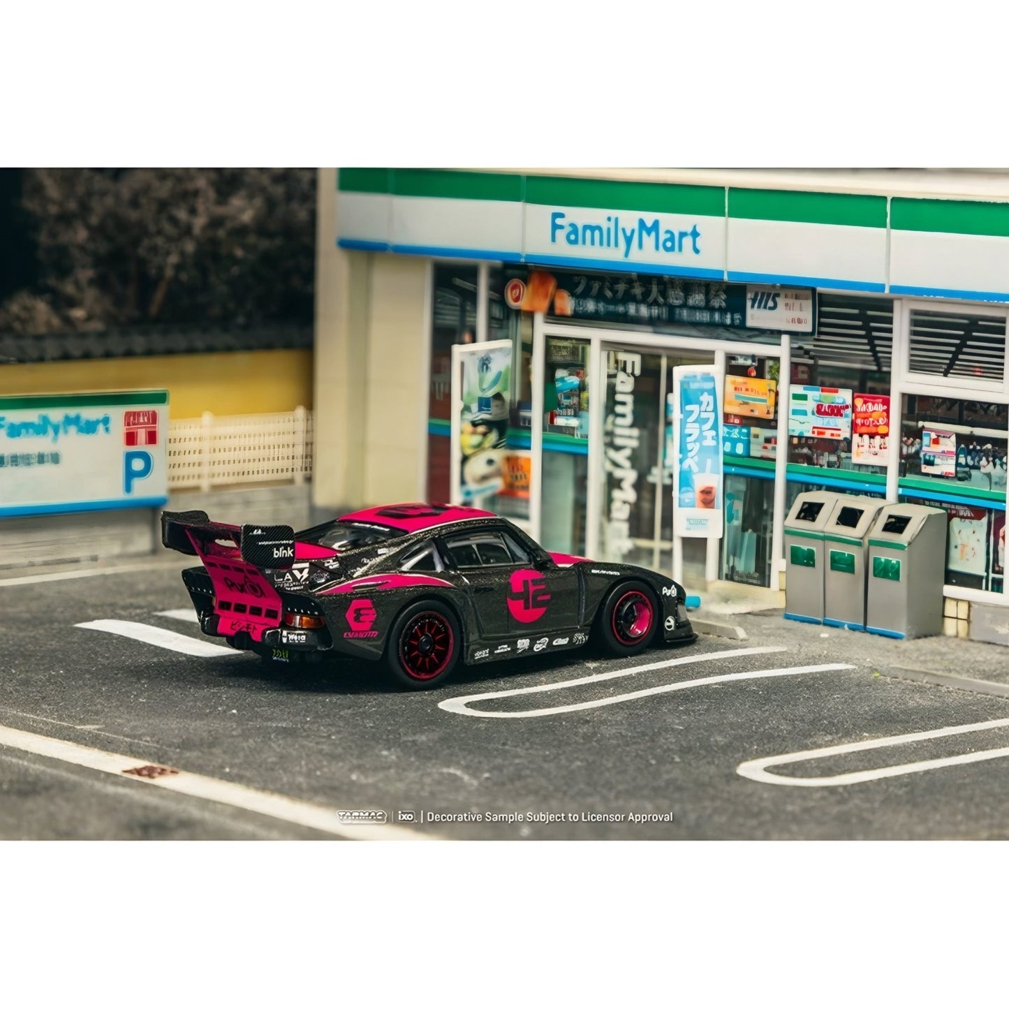 Tarmac Works x IXO 1:64 Bisimoto Porsche 935 K3V with Trading Cards - The Bargains BasementTarmac Works x IXO 1:64 Bisimoto Porsche 935 K3V with Trading Cards