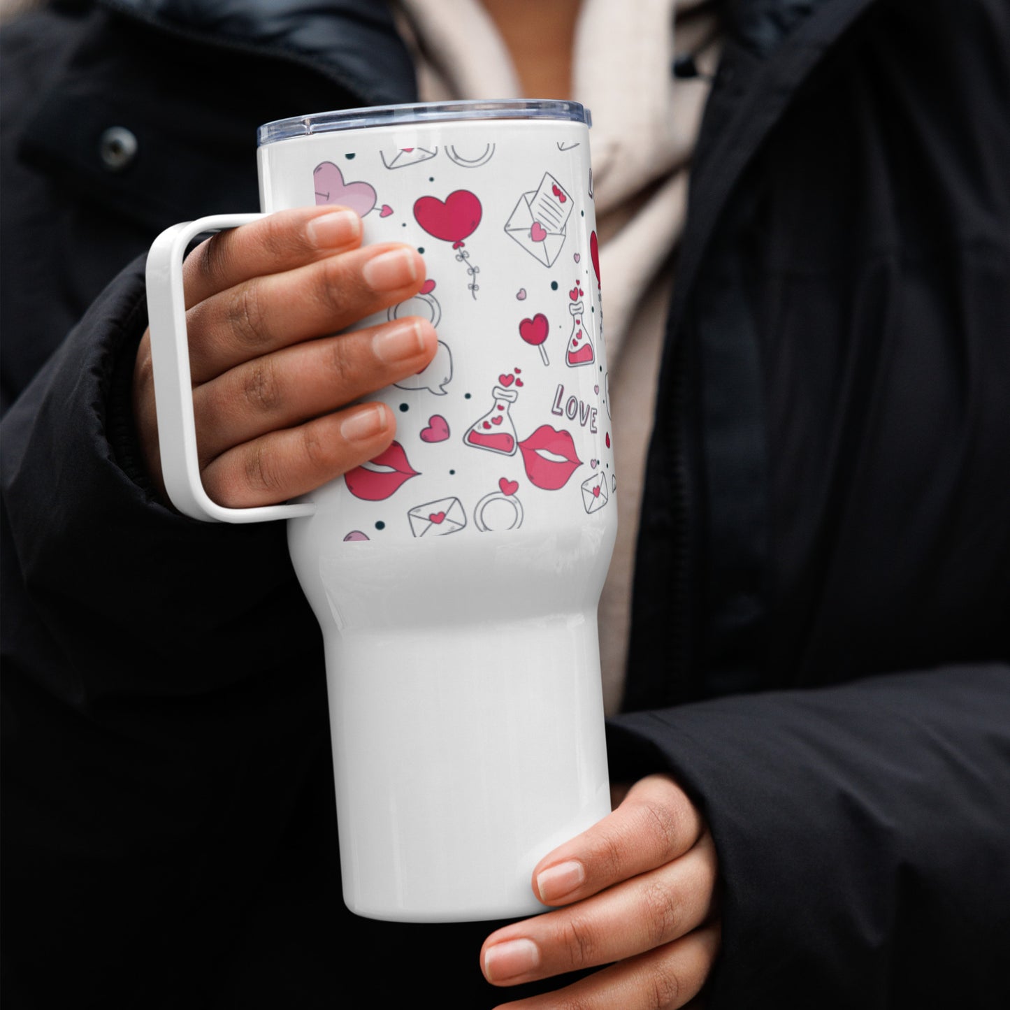 Hearts Travel mug with a handle