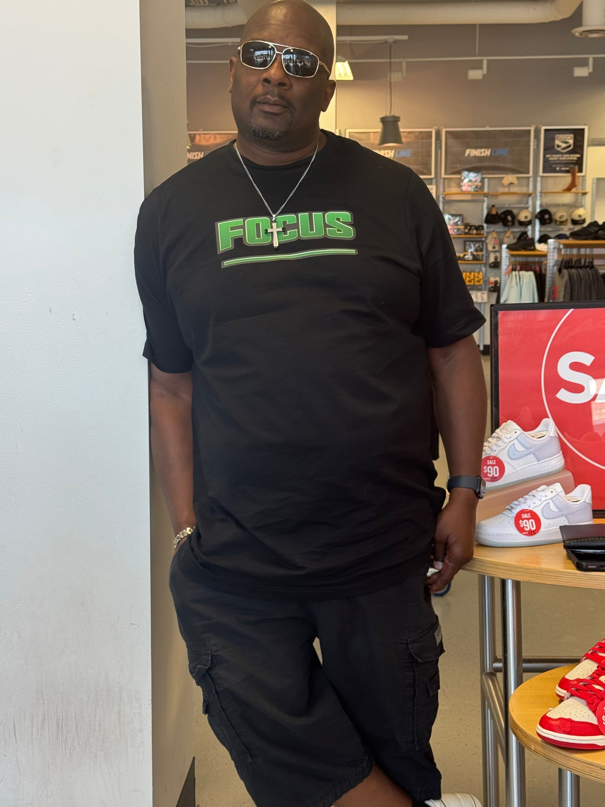 FOCUS T-Shirt The Bargains Basement