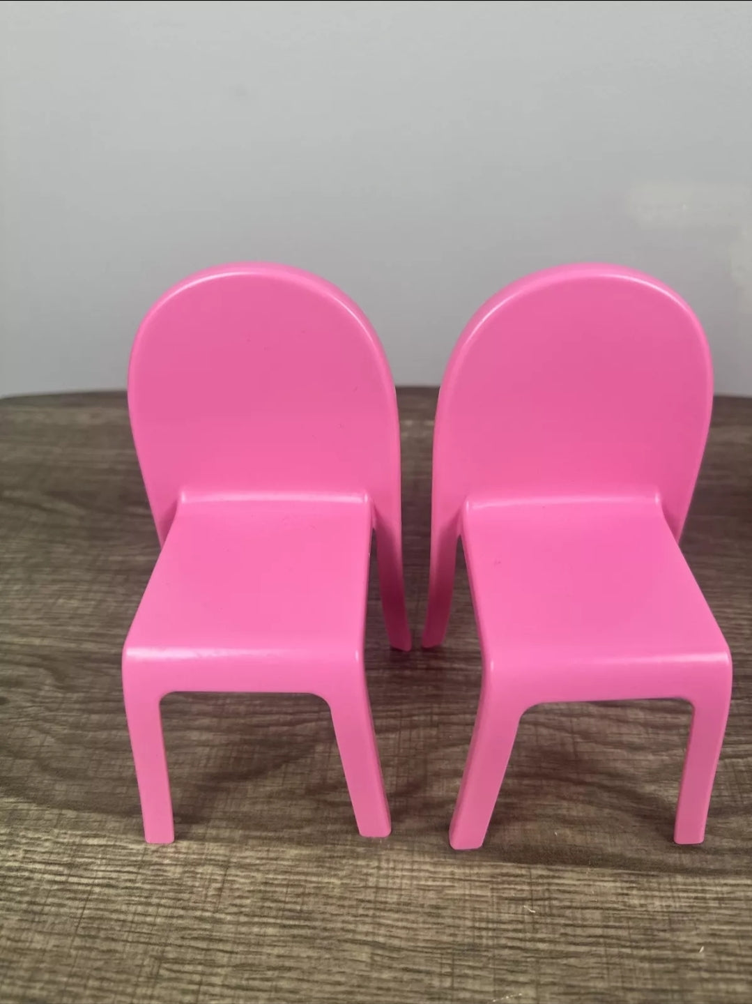 Barbie Dream House 2018 Replacement Parts - 2 Orange Chair and 2 pink Chairs LOT