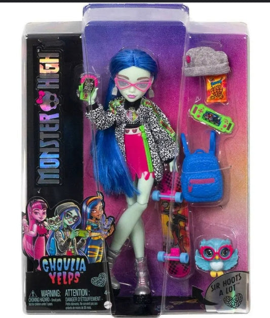 Monster High Ghoulia Yelps Doll With Pet And Accessories