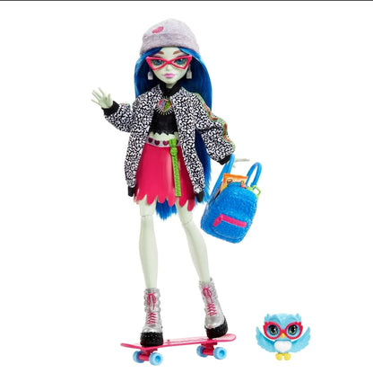 Monster High Ghoulia Yelps Doll With Pet And Accessories