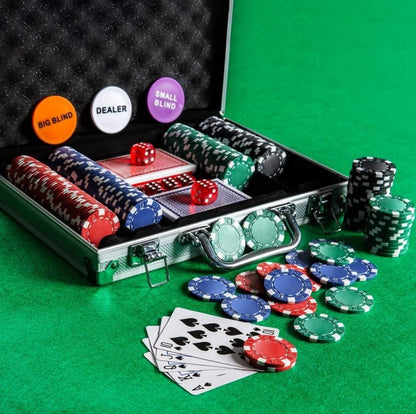 Deluxe Poker Set with Aluminum Case - 200 Chips & Cards - The Bargains BasementDeluxe Poker Set with Aluminum Case - 200 Chips & Cards