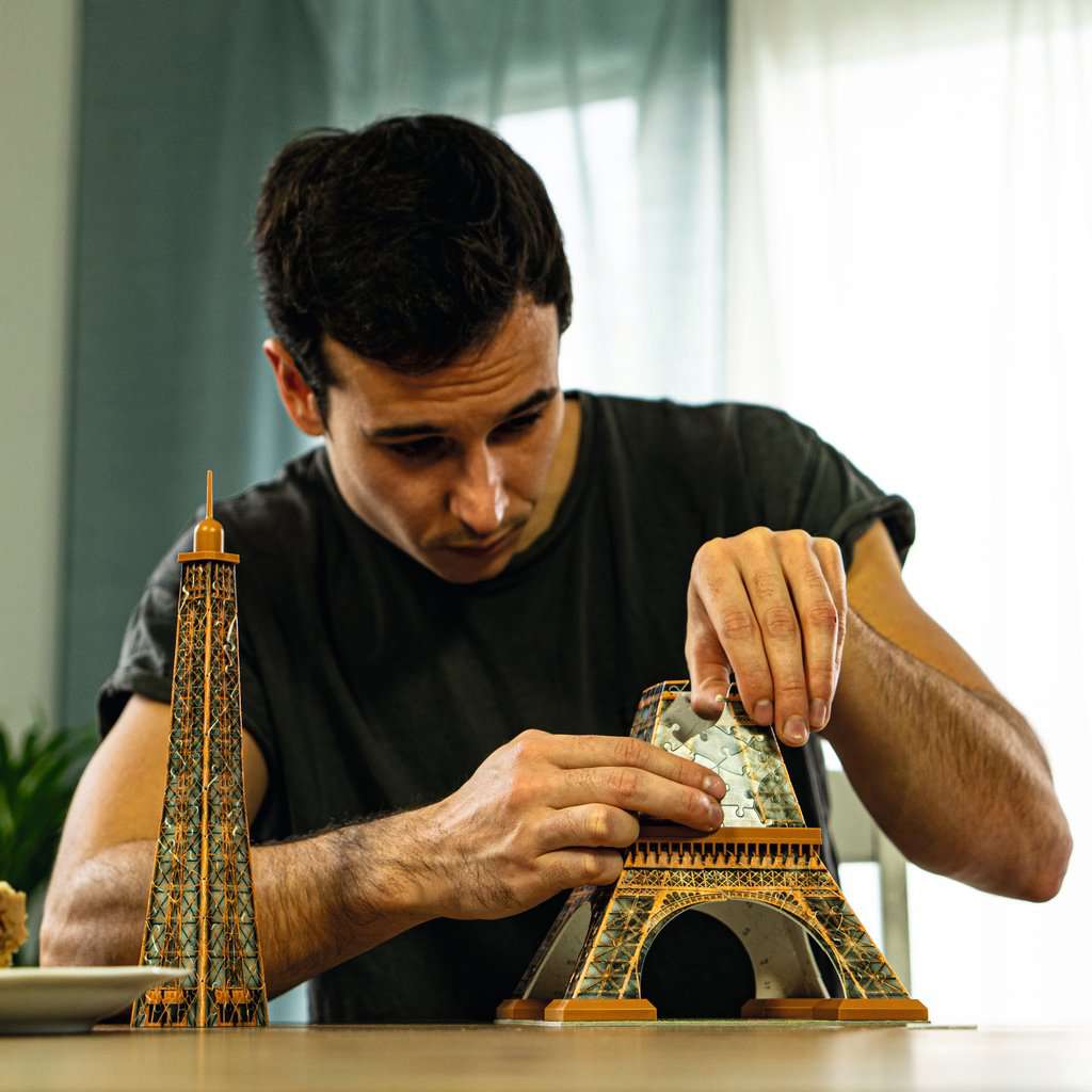 Light - Up Eiffel Tower 226 Piece 3D Jigsaw Puzzle Ravensburger - The Bargains BasementLight - Up Eiffel Tower 226 Piece 3D Jigsaw Puzzle Ravensburger