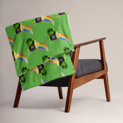 Chase the rainbow Throw Blanket